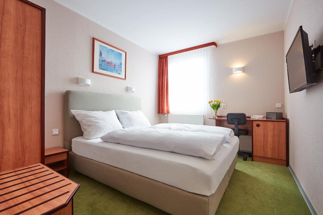 Hotel Anhalt Brehna Esterno foto