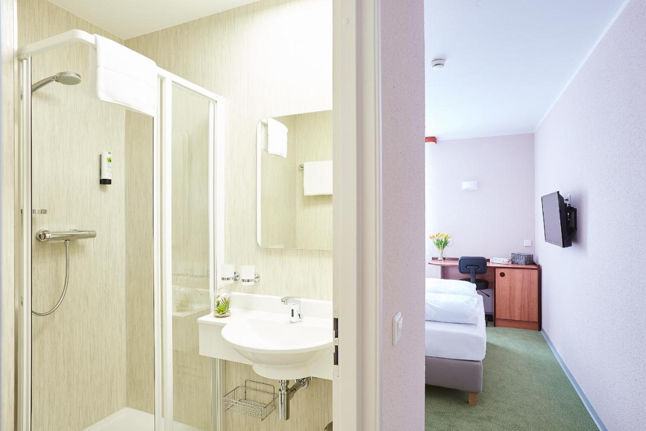 Hotel Anhalt Brehna Esterno foto